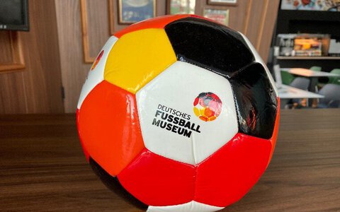 Offizielle Website des Deutschen Fußballmuseums: Virtueller Rundgang und Informationen zur Geschichte des deutschen Fußballs